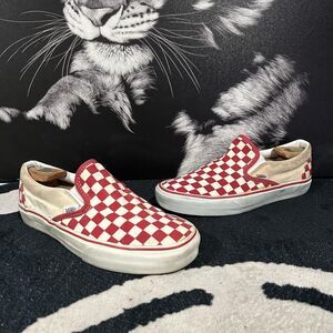 Vans Classic VN000EACR30 Athletic Sneaker Unisex M9/W10.5 Red Checkerboard Skate